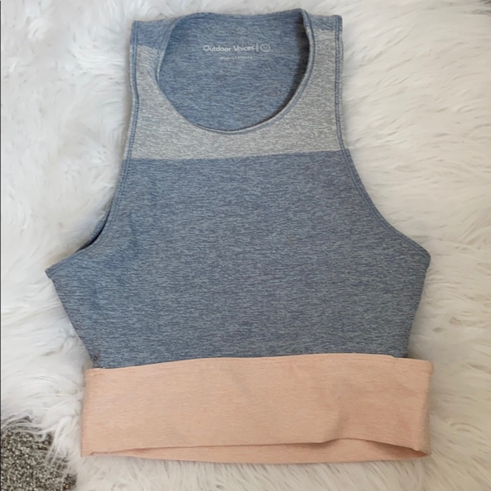 Rare Outdoor Voices Athena Crop - Dove and Pink XS